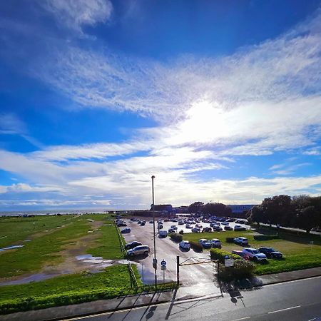 Seaview 2 Bedroom Apartment リトルハンプトン エクステリア 写真