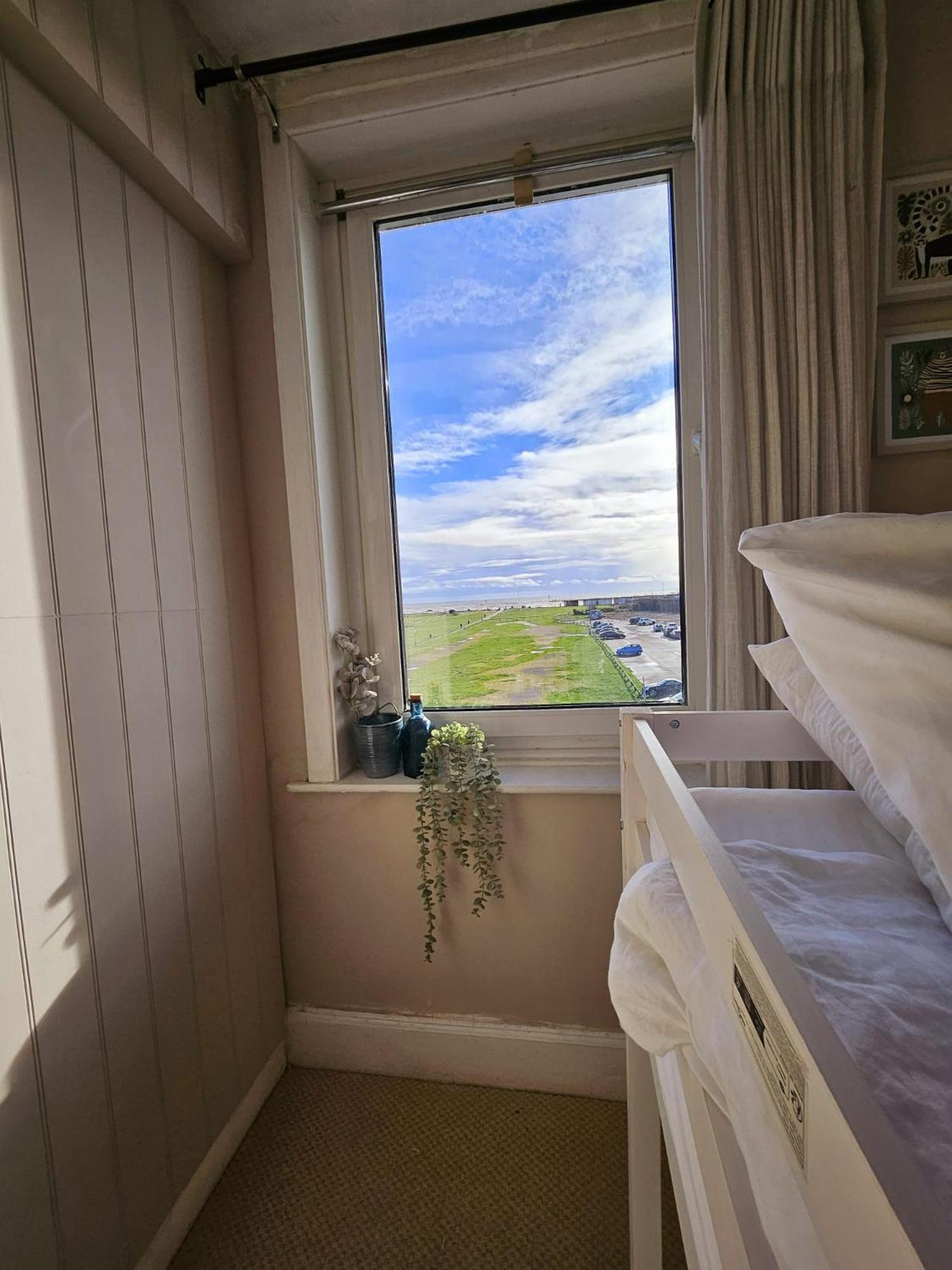 Seaview 2 Bedroom Apartment リトルハンプトン エクステリア 写真