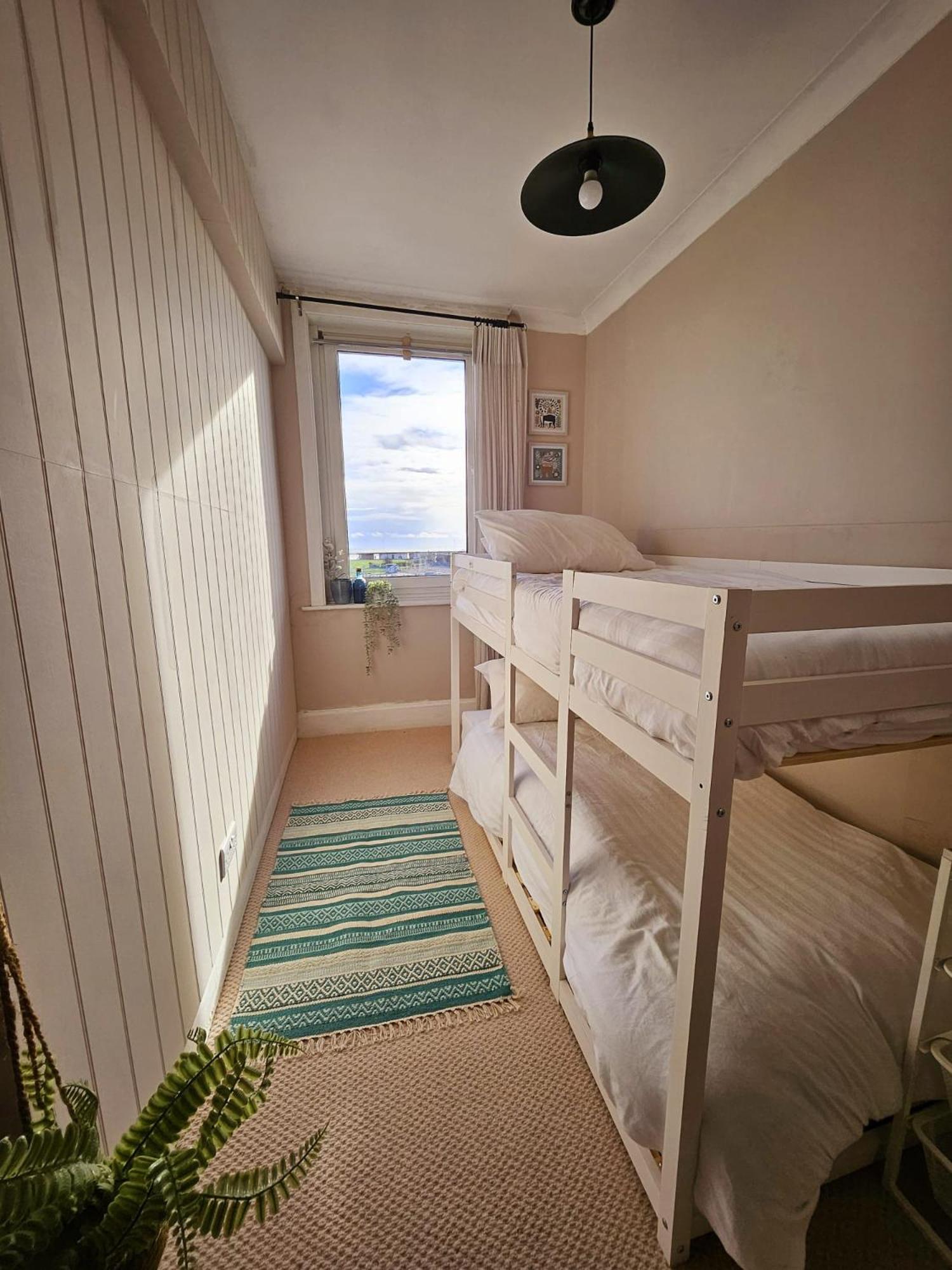 Seaview 2 Bedroom Apartment リトルハンプトン エクステリア 写真